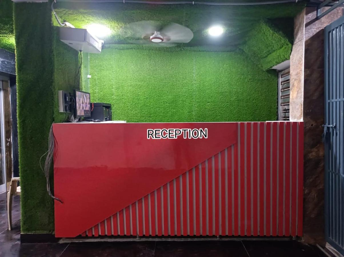 Hotel Twamev Couple Friendly Laxmi Nagar Νέο Δελχί Εξωτερικό φωτογραφία