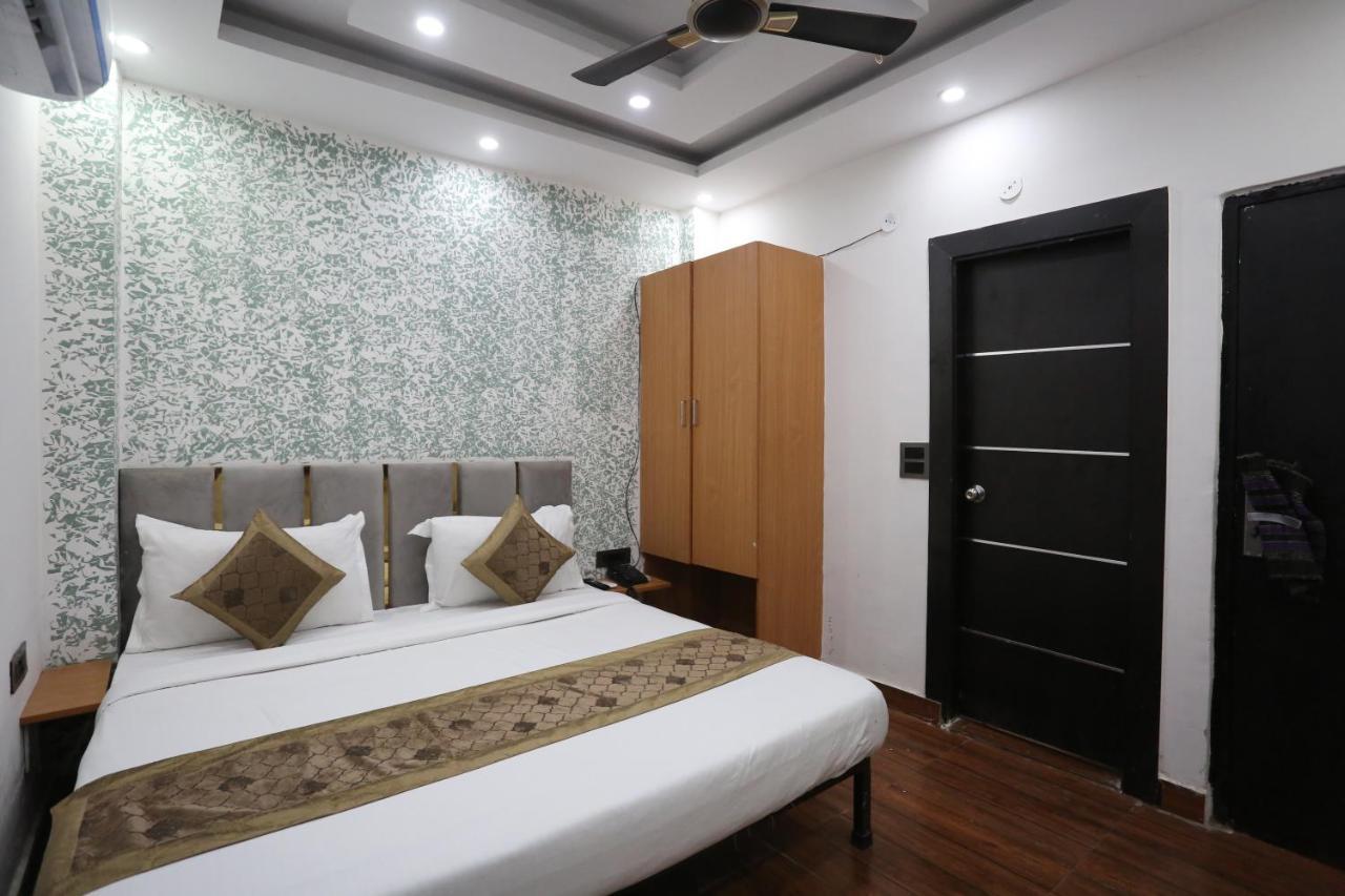 Hotel Twamev Couple Friendly Laxmi Nagar Νέο Δελχί Εξωτερικό φωτογραφία