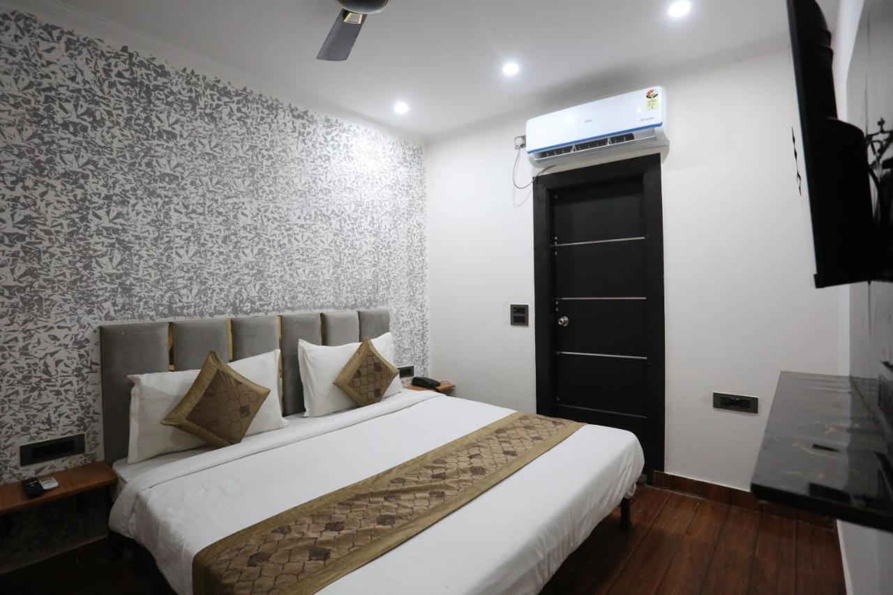 Hotel Twamev Couple Friendly Laxmi Nagar Νέο Δελχί Εξωτερικό φωτογραφία