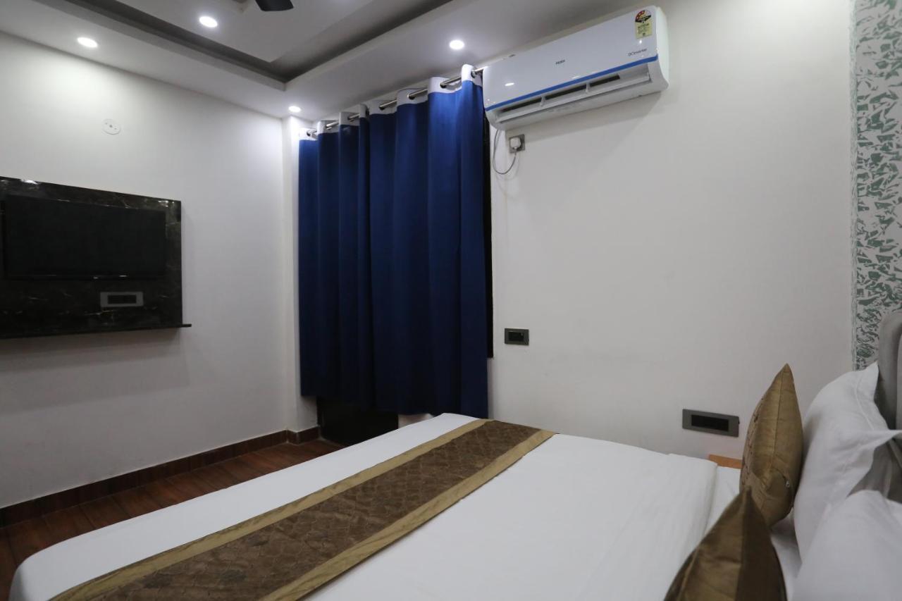 Hotel Twamev Couple Friendly Laxmi Nagar Νέο Δελχί Εξωτερικό φωτογραφία