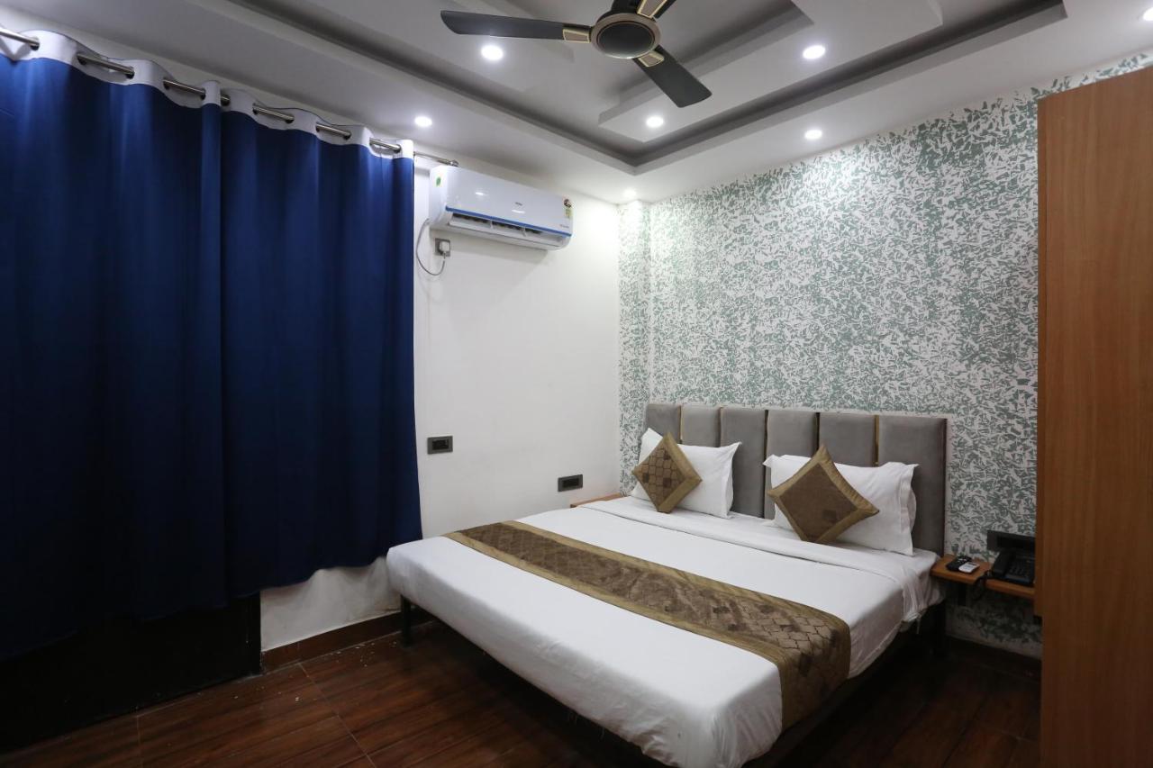 Hotel Twamev Couple Friendly Laxmi Nagar Νέο Δελχί Εξωτερικό φωτογραφία