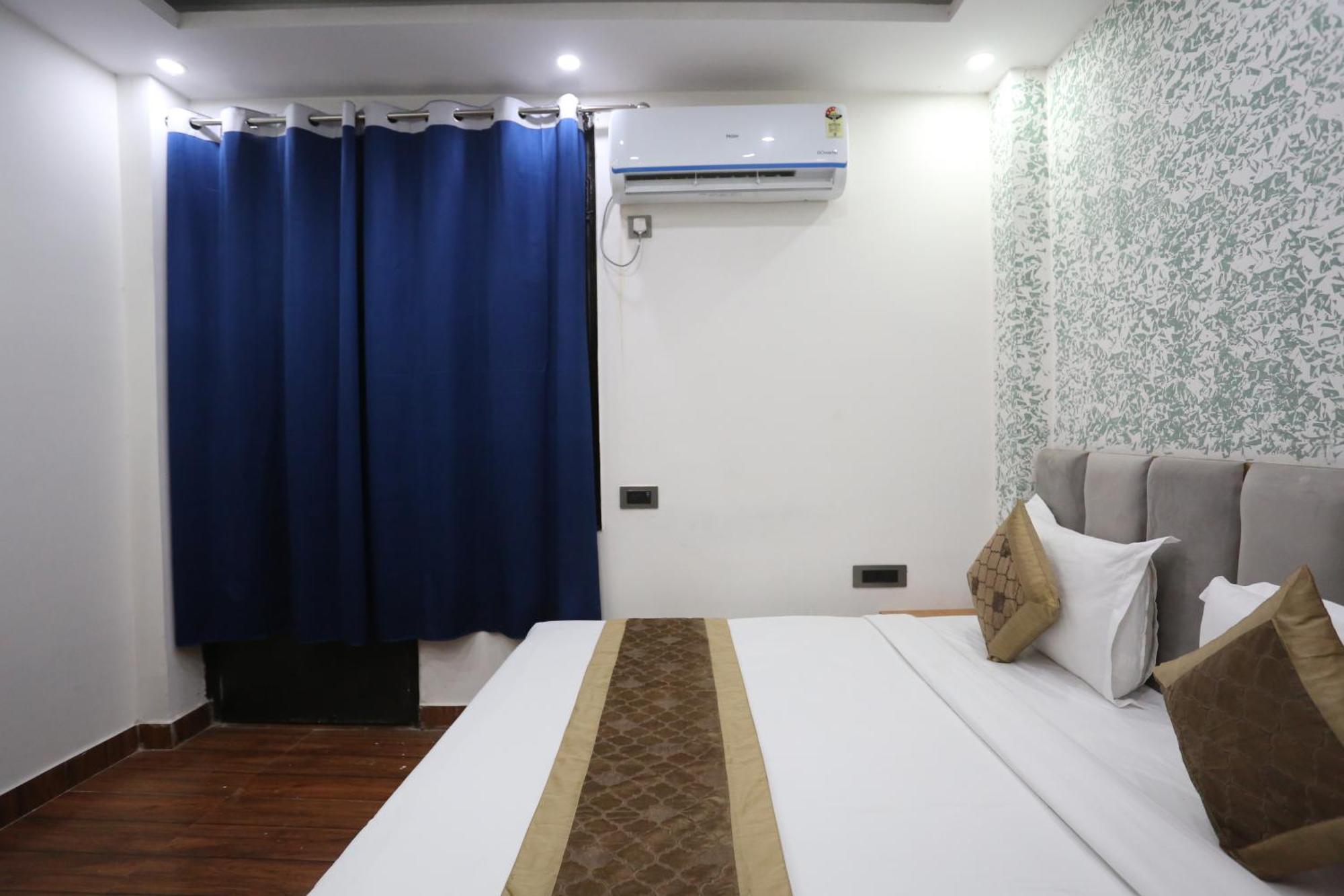 Hotel Twamev Couple Friendly Laxmi Nagar Νέο Δελχί Εξωτερικό φωτογραφία