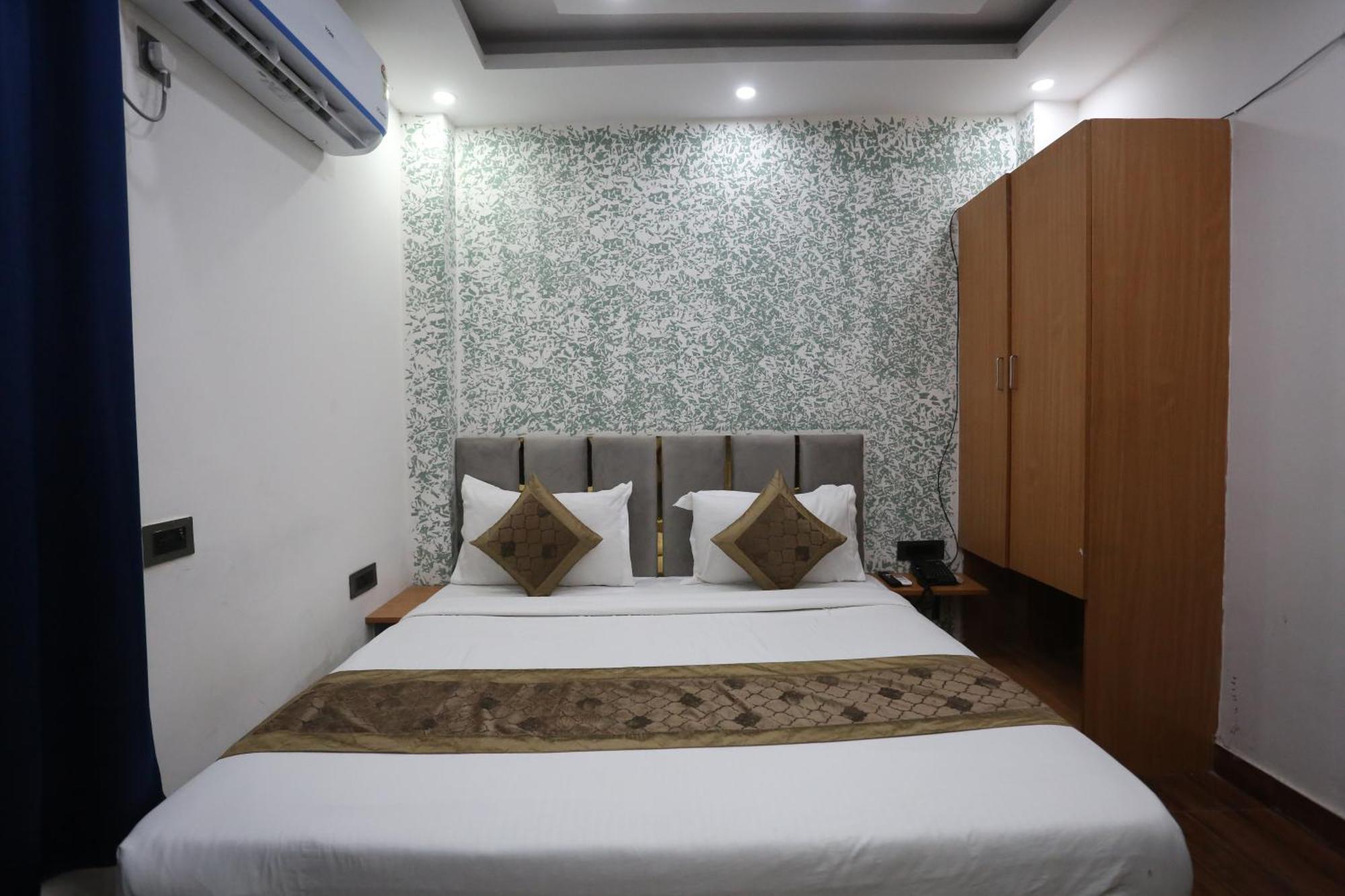 Hotel Twamev Couple Friendly Laxmi Nagar Νέο Δελχί Εξωτερικό φωτογραφία