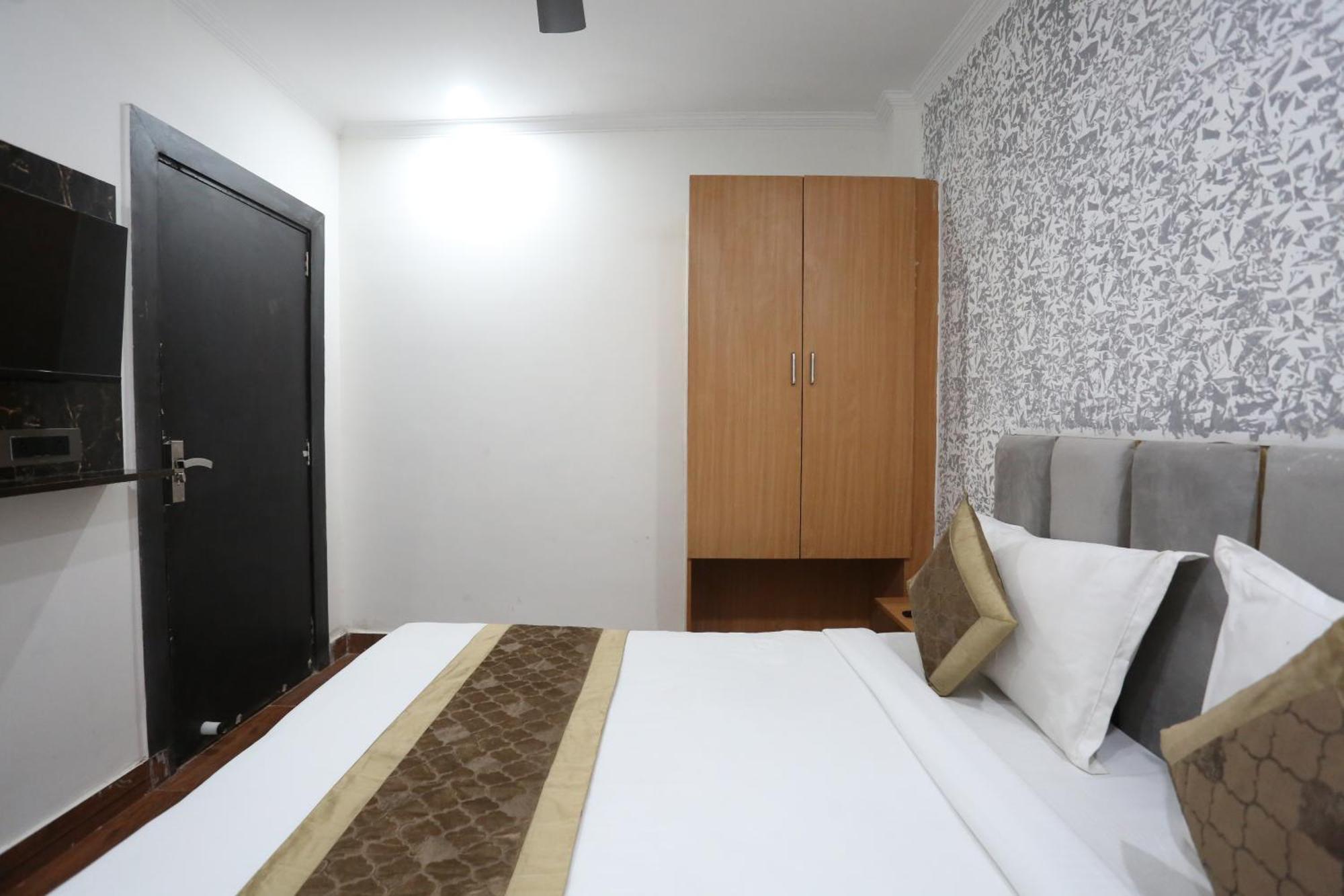 Hotel Twamev Couple Friendly Laxmi Nagar Νέο Δελχί Εξωτερικό φωτογραφία
