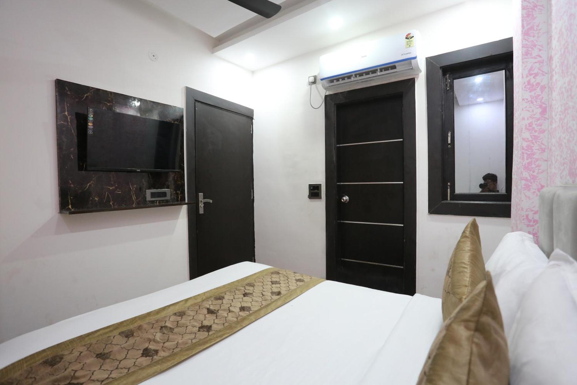 Hotel Twamev Couple Friendly Laxmi Nagar Νέο Δελχί Εξωτερικό φωτογραφία