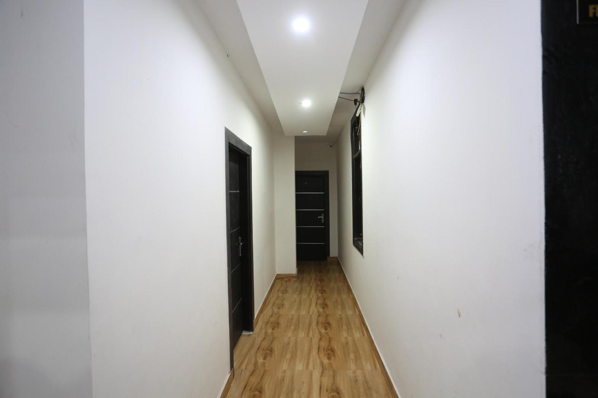 Hotel Twamev Couple Friendly Laxmi Nagar Νέο Δελχί Εξωτερικό φωτογραφία