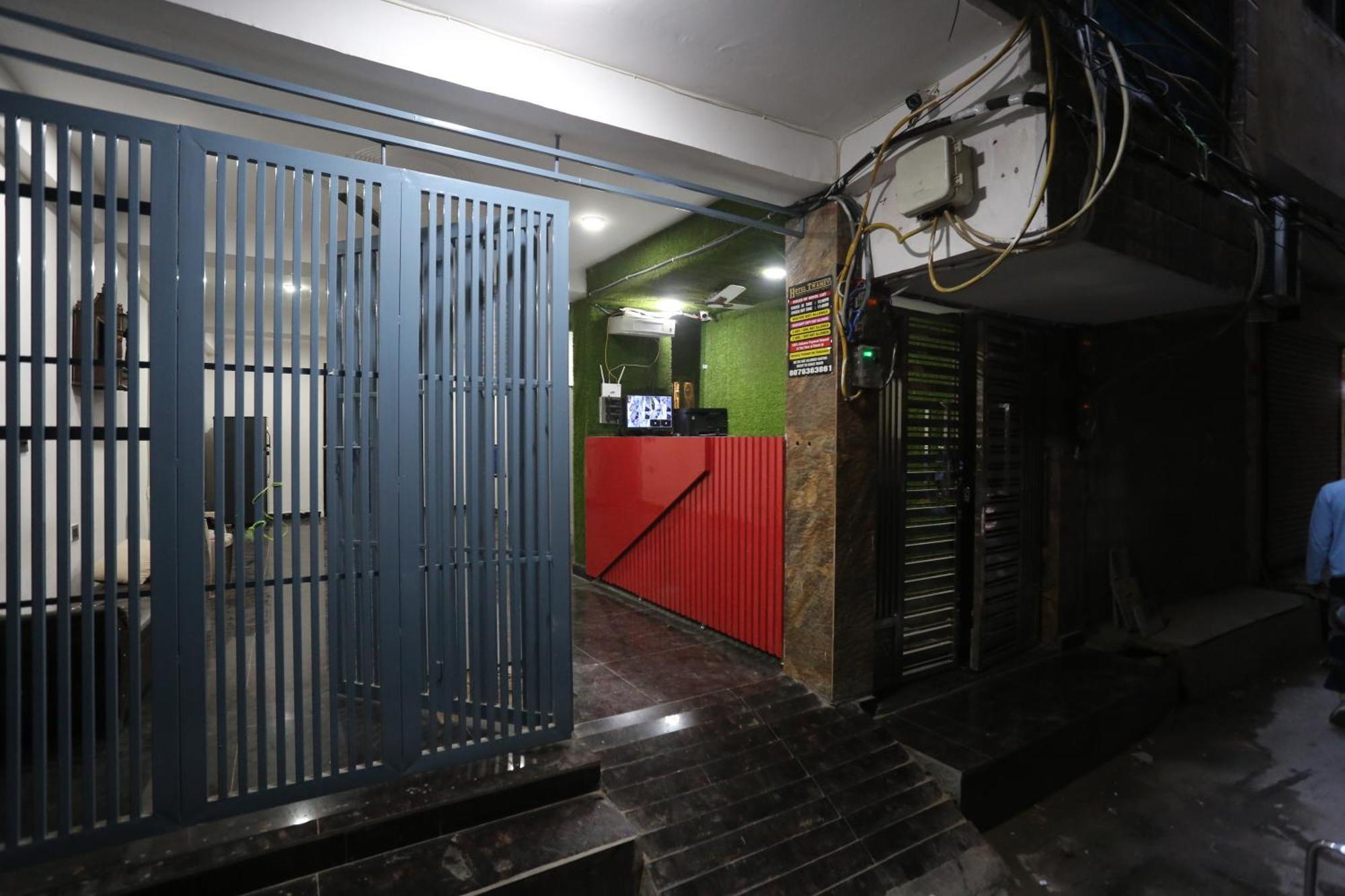 Hotel Twamev Couple Friendly Laxmi Nagar Νέο Δελχί Εξωτερικό φωτογραφία